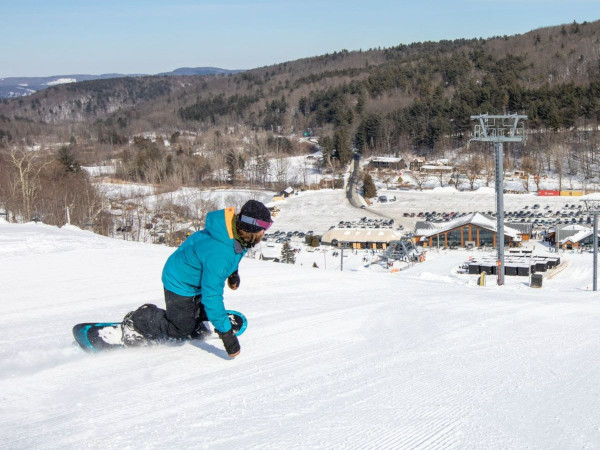 Catamount Snowboarder