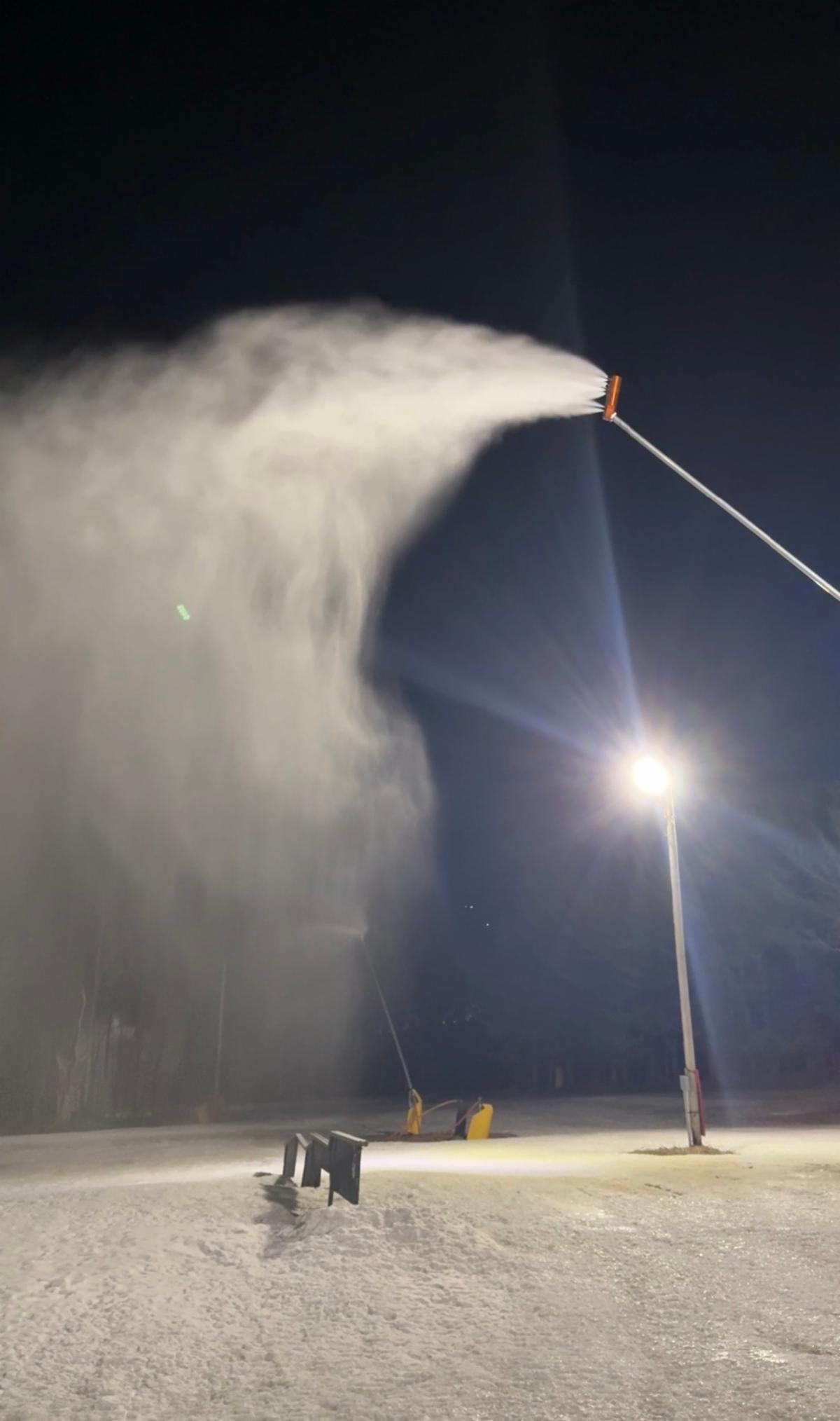 Kissing Bridge Snowmaking
