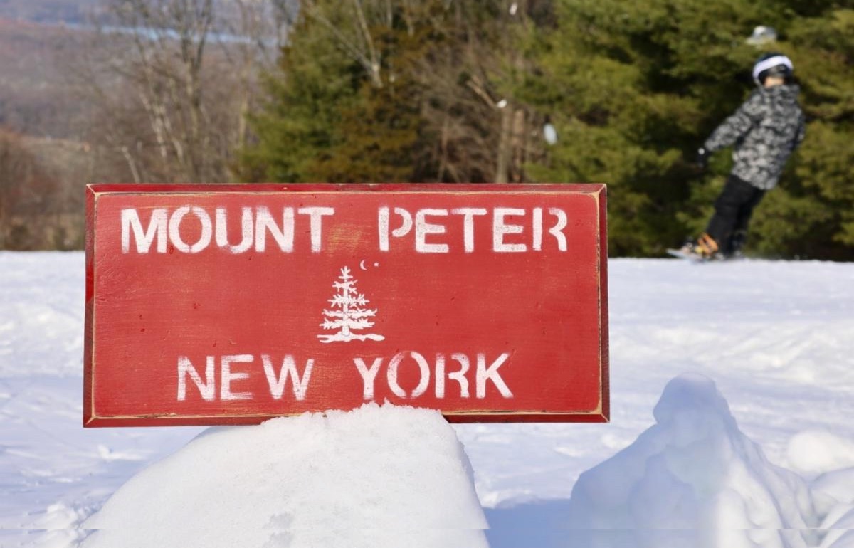 Mount Peter Sign