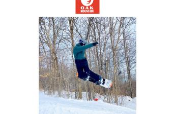 Oak Snowboarder