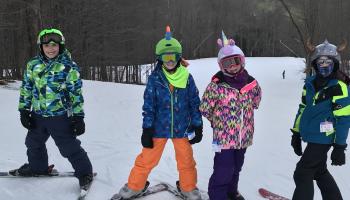 kids skiing